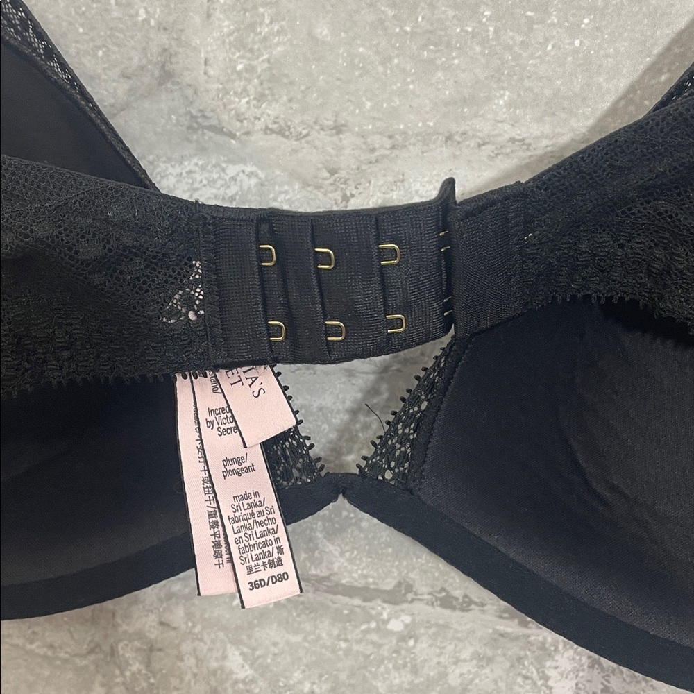 Victoria's Secret Black Incredible Plunge Mesh Lace Bra - Picture 4 of 7